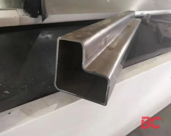 2-CHUCK HYTUBE Fiber Laser Pipe Cutting Machine with Auto Loading